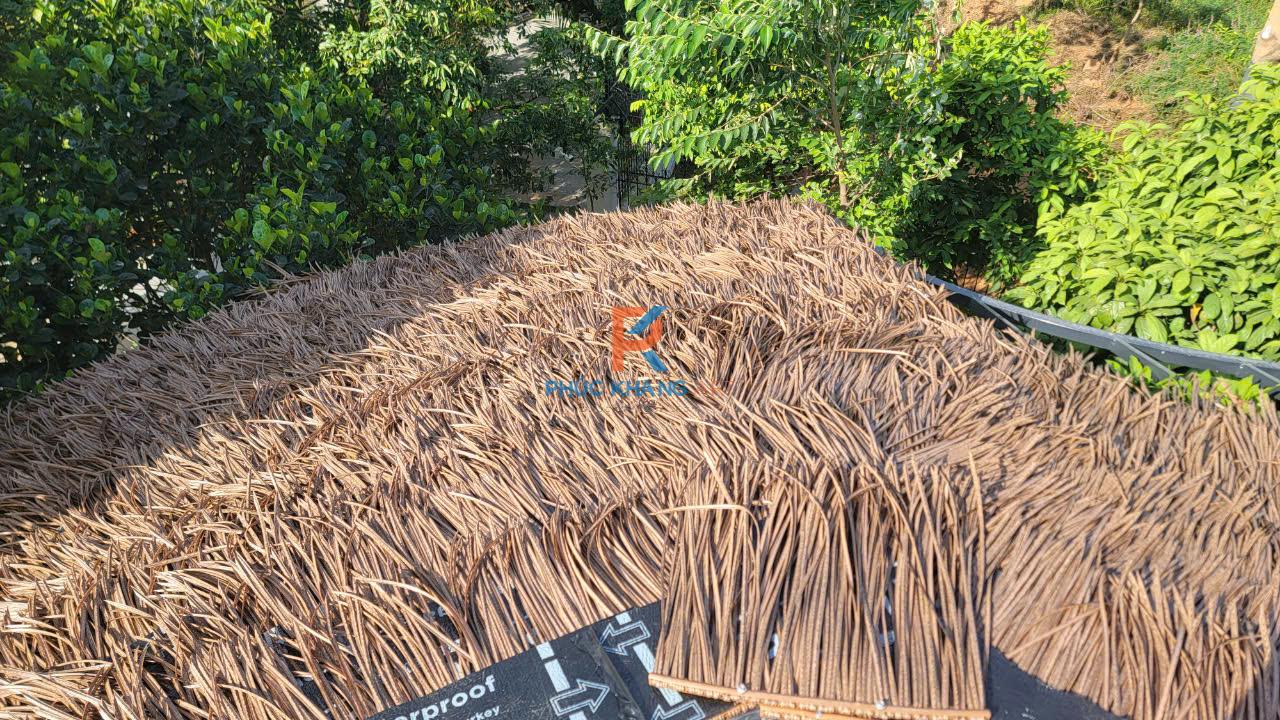 Dự Án Thi Công Mái Vòm Bằng Rơm Nhân Tạo Nẹp Inox Siêu Bền tại Quốc Oai