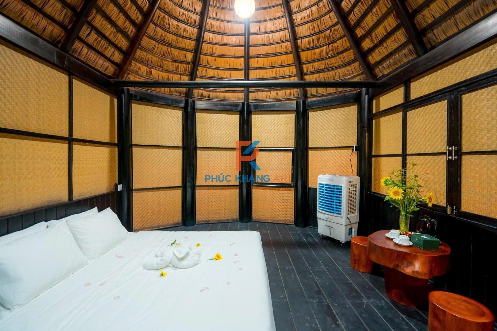 Dự Án Ốp Trần Bằng Cót Ép Nhân Tạo Nhựa tại Công Trình Cổng Trời Đông Giang