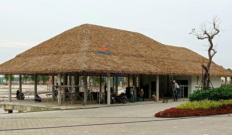 Dự án thi công làm nhà mái lá bằng tranh nhân tạo tại novawold hồ tràm